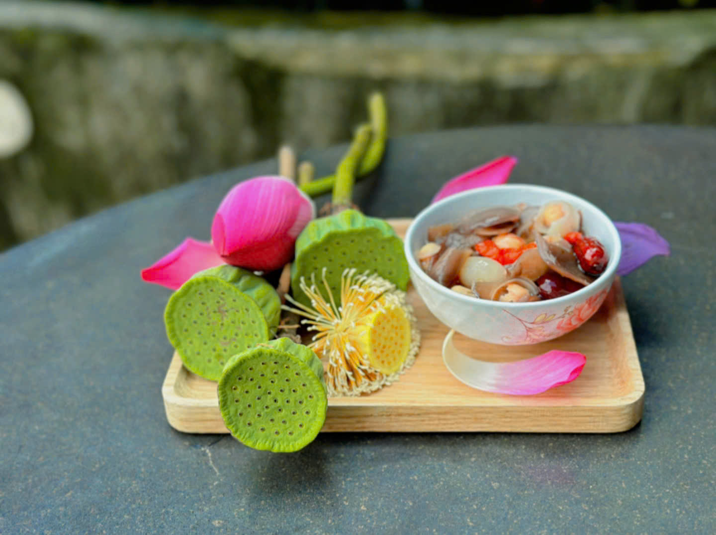 chè hạt sen nấm mèo Nutriworld