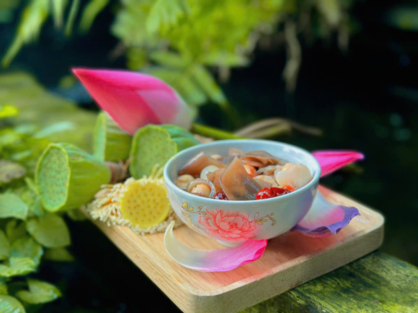 chè hạt sen nấm mèo Nutriworld